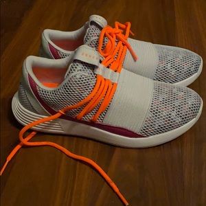Under Armour women’s tennis shoes size 6